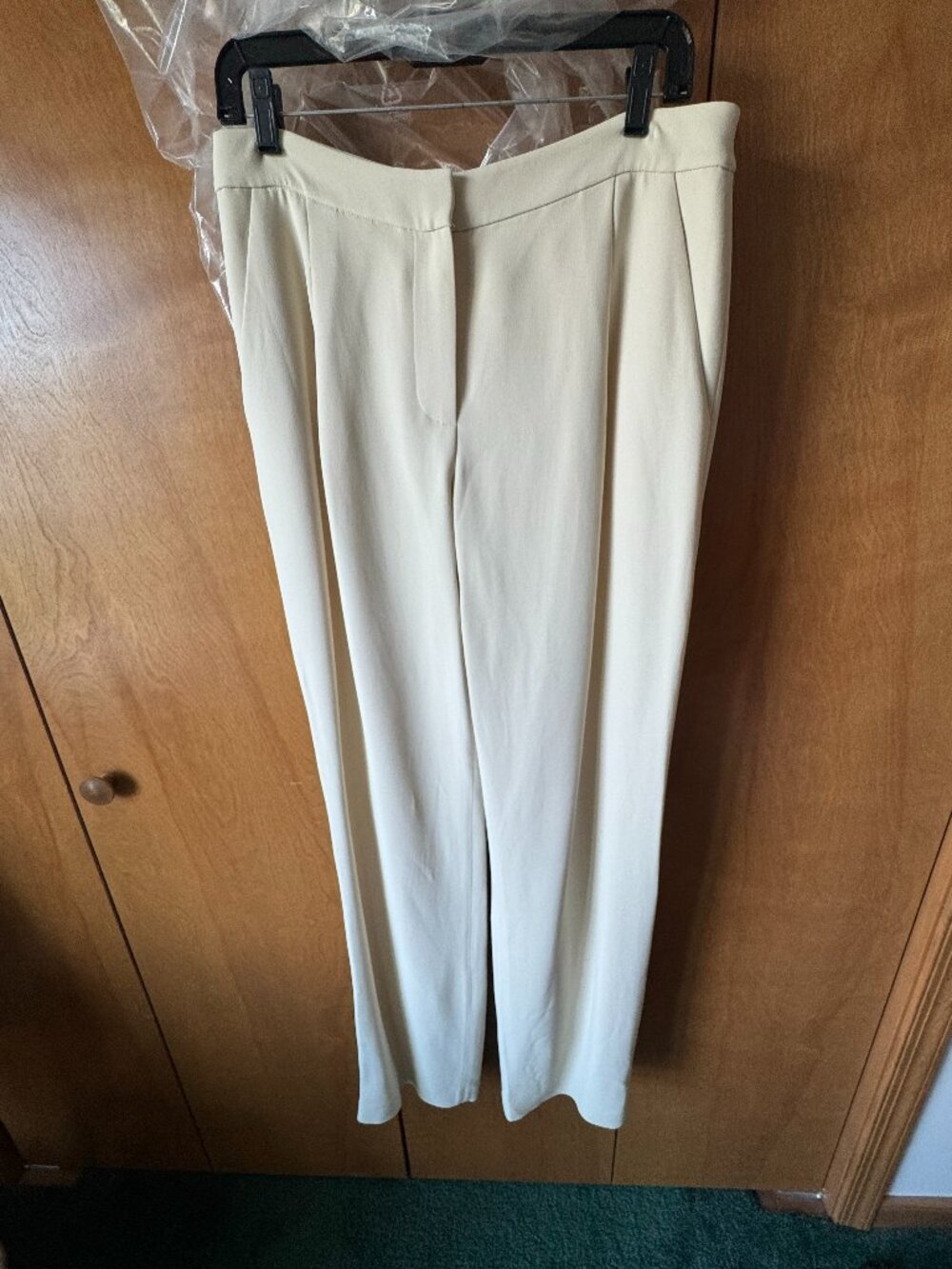 Alexis Leith Pant